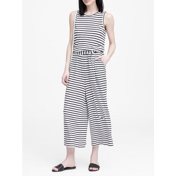 Banana Republic Pants - Banana Republic Wide Leg Jumpsuit Size 10 White Navy Blue Stripe Belted Waist